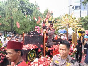 Irjen Fadil Akhiri Masa Jabatan Kapolda Metro: Saya Syukuri Irjen Fadil Akhiri Masa Jabatan Kapolda Metro: Saya Syukuri