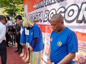 Pria di Bogor Bagi-bagi Makanan Lalu Gasak Motor Tukang Ojek