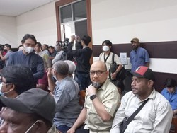 Novel Baswedan dan BW Hadir di Sidang Perdana Haris Azhar-Fatia