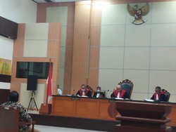 Ini Dasar Hakim Tanya Tempat Lahir, Malah Dijawab RS oleh Haris Azhar