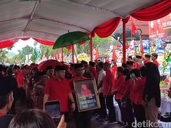 Ratusan Kader PDIP Iring Pemakaman Ketua DPRD Jateng Bambang Kusriyanto