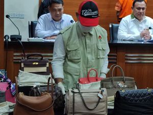 Segini Harga Tas Mewah Istri Rafael Alun yang Dipamerkan KPK