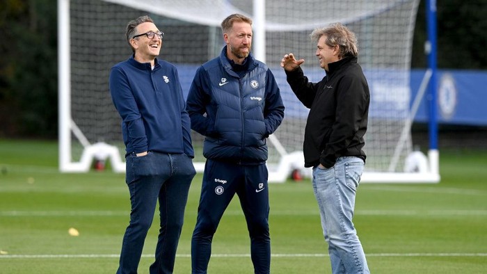 COBHAM, ENGLAND - OCTOBER 07: Co-owner and Director Jonathan Goldstein, Head Coach Graham Potter and Co Owner and Chairman Todd Boehly of Chelsea during a training session at Chelsea Training Ground on October 7, 2022 in Cobham, England. (Photo by Darren Walsh/Chelsea FC via Getty Images)