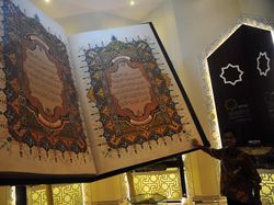 4 Dalil Tentang Nuzulul Quran dan Proses Diturunkannya Al-Quran