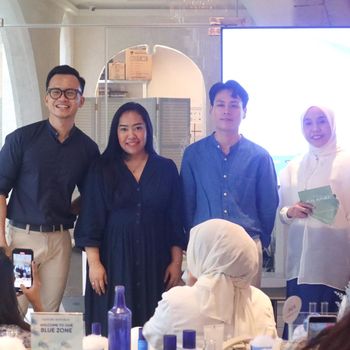 Danang Wisnu, skincare enthusiast bersama tim dari Nature Republic