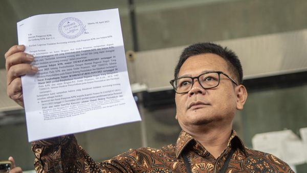 Endar Priantoro Laporkan Firli cs ke Dewas KPK soal Pencopotan