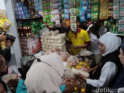 Gubernur Khofifah Dapati Minyakita Kosong di Pasar Legi Ponorogo