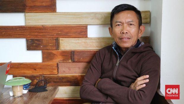 Jimmy Napitupulu Legenda wasit sepak bola Indonesia berlisensi FIFA, Jimmy Napitupulu. (CNNIndonesia/Jun Mahares)