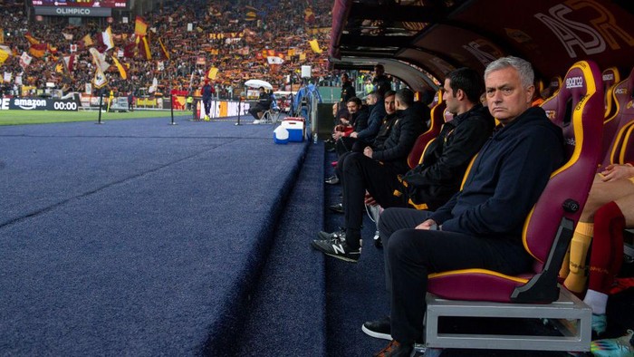 ROME, ITALY - APRIL 02: AS Roma coach Josè Mourinho during the Serie A match between AS Roma and UC Sampdoria at Stadio Olimpico on April 02, 2023 in Rome, Italy. (Photo by Fabio Rossi/AS Roma via Getty Images)