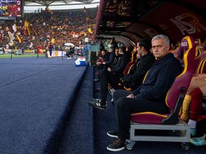 Berkat Mourinho, Hukuman Roma Gara-gara Fans Rasis Dikurangi