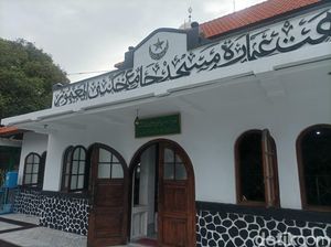 5 Keunikan Masjid Jami Al-Mamur Cikini, Peninggalan Raden Saleh