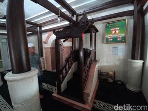 Mengenal Tradisi Nazar Jumat Pahing di Masjid Jami Wali Limbung Temanggung