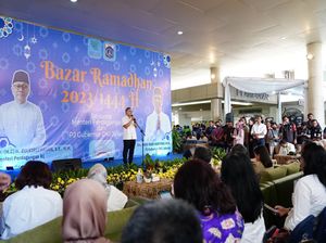 Tinjau Bazar Ramadan di Jaksel, Zulhas Sebut Harga Bahan Pokok Stabil