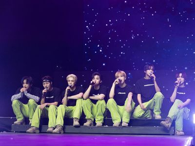 Potret Keseruan NCT Dream Sukses Gelar Konser Perdana di Eropa