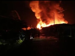 Pasar Mahalona Luwu Timur Terbakar