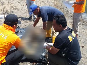 Mayat Pria Tinggal Kerangka Ditemukan di Muara Sungai Barek Malang