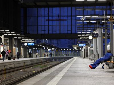 Saat Transportasi Jerman Lumpuh Akibat Mogok Kerja Nasional