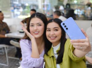 Menjajal Kamera Samsung Galaxy A54 5G Sambil Naik Vespa! Menjajal Kamera Samsung Galaxy A54 5G Sambil Naik Vespa!