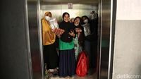 Senangnya Emak-emak Dapat Pangan Bersubsidi