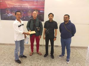 Bule Amerika Overstay 2 Bulan Diusir dari Bali Bule Amerika Overstay 2 Bulan Diusir dari Bali