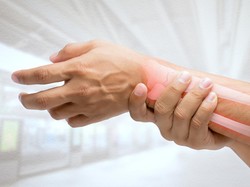 Patah Tulang Dibawa ke Alternatif, Ujung-ujungnya Lari ke Dokter Juga