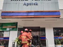 5 Ruangan Apotek Kimia Farma Diponegoro Ludes Terbakar, Kerugian Diinventarisir
