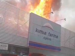 Apotek Kimia Farma Diponegoro Surabaya Terbakar