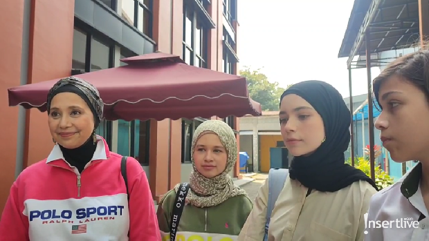 Ayu Azhari dan anak-anaknya