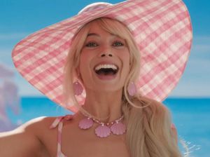 20 Momen Seru di Teaser Trailer Film Barbie Margot Robbie