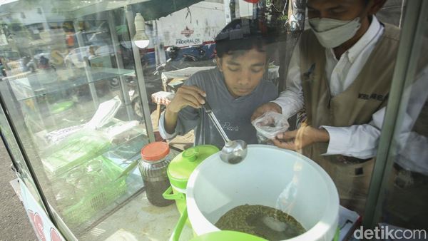 BPOM Uji Sampel Jajanan Takjil di Benhil, Ini Hasilnya
