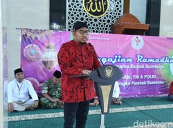 Bupati Sumenep Tulis Lagu Lebaran sebagai Pesan Bermaaf-maafan