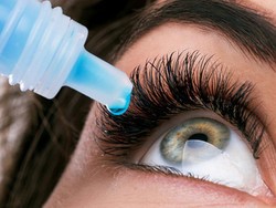 Hukum Menggunakan Obat Tetes Mata, Apakah Membatalkan Puasa?