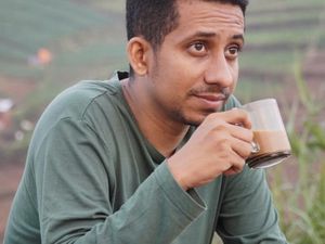 Tips Atur Uang buat Gen Z biar Nggak Boros Ala Habib Husein Jafar Tips Atur Uang buat Gen Z biar Nggak Boros Ala Habib Husein Jafar
