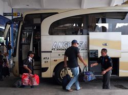 Senangnya Pemudik Asal Jateng Dapat Fasilitas Mudik Gratis dari Ganjar