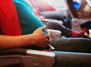 Viral Curhat Wanita Hamil, Suami Pilih Merokok Saat Cek Kandungan