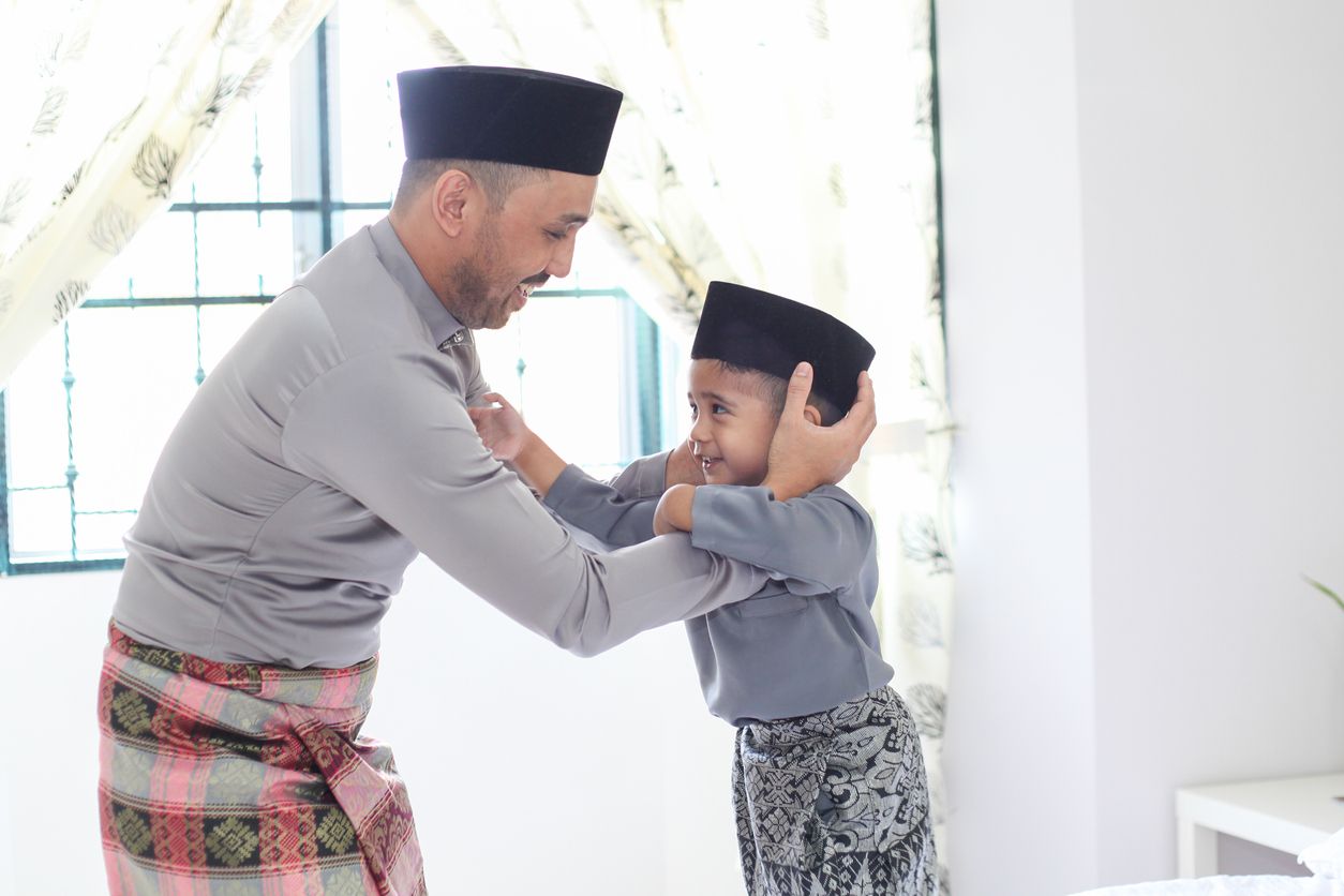 Ilustrasi Pose Foto Keluarga Lebaran