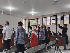 Kapal Keruk Sunjaya: Tak Ada Setoran, Jabatan Melayang Kapal Keruk Sunjaya: Tak Ada Setoran, Jabatan Melayang