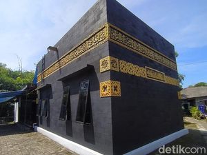 Ternyata Ada Masjid Mirip Kabah di Magelang, Begini Potretnya