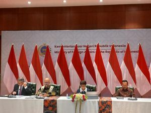 Menlu Ungkap Upaya Indonesia Hentikan Kekerasan di Myanmar Menlu Ungkap Upaya Indonesia Hentikan Kekerasan di Myanmar