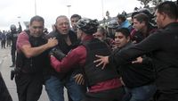Menteri Keamanan Buenos Aires Babak Belur Dihajar Massa Sopir Bus