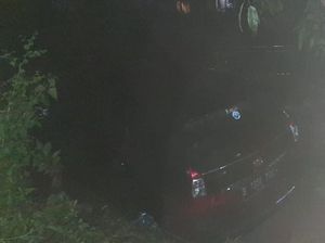 Rumah Terendam, Mobil-Motor Terseret Banjir di Labuan Bajo Rumah Terendam, Mobil-Motor Terseret Banjir di Labuan Bajo