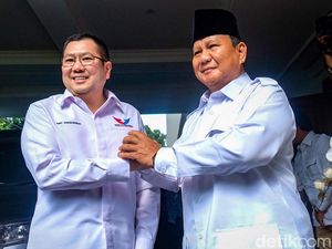 Momen Hary Tanoe-Elite Perindo Sowan ke Prabowo Momen Hary Tanoe-Elite Perindo Sowan ke Prabowo