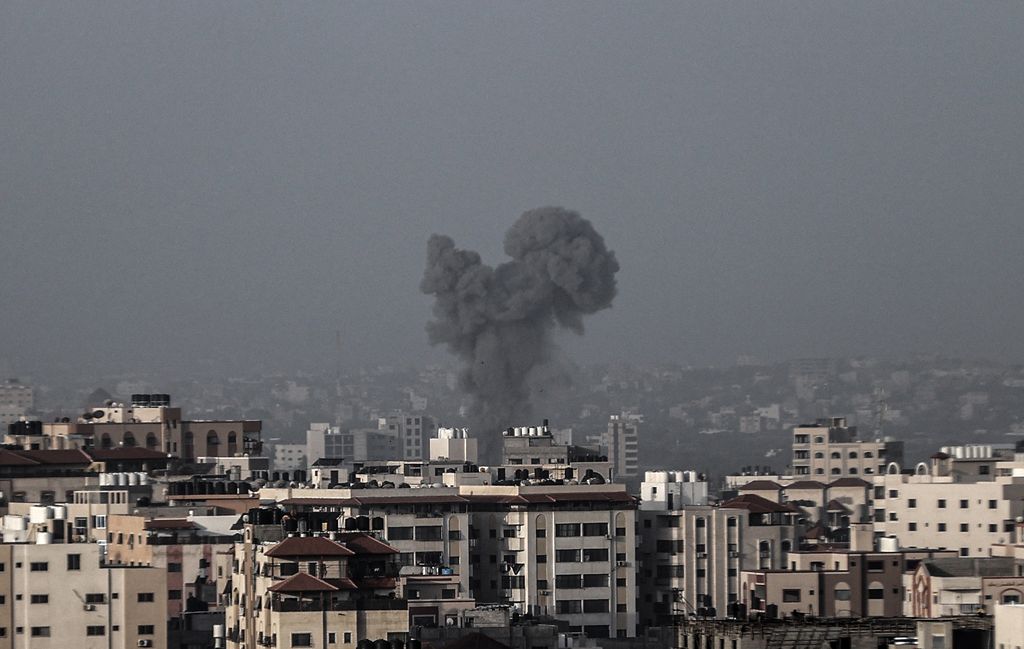 GAZA CITY, GAZA - APRIL 05: Smoke rises following an Israeli airstrike in Gaza City, Gaza on April 05, 2023. Israeli police also raided the Al-Aqsa Mosque complex in East Jerusalem, injuring seven people. (Photo by Ali Jadallah/Anadolu Agency via Getty Images)
