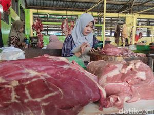 Harga Daging Sapi-Ayam di Sidoarjo Naik, Pedagang Mengeluh Sepi Pembeli