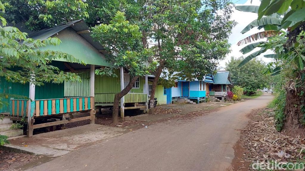 Potret Perkampungan Jemaah Berambut Pirang An-Nadzir di Gowa Potret Perkampungan Jemaah Berambut Pirang An-Nadzir di Gowa