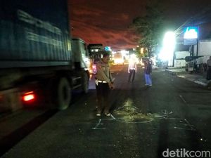 Dua Pemotor Berboncengan Tewas Tergilas Truk di Sukabumi