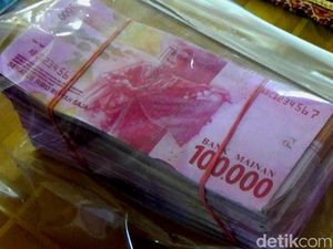 Polisi Amankan Upal Slamet Dukun Banjarnegara, Bertulis Uang Mainan Polisi Amankan Upal Slamet Dukun Banjarnegara, Bertulis Uang Mainan