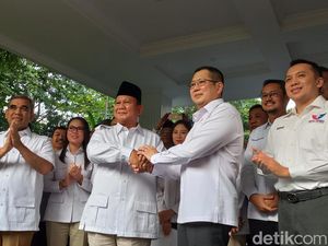 Hary Tanoe Sambut Baik Ajakan Prabowo Gabung Koalisi Besar Hary Tanoe Sambut Baik Ajakan Prabowo Gabung Koalisi Besar