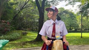 Bikin Gemes, Begini Penampilan Prilly Latucosina Berseragam ala Anak SD