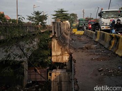 Pagar Beton Jembatan Marunda Ambrol Akan Diperbaiki dengan Biaya CSR